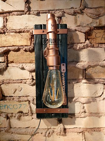 arandela rústica de madeira vs. arandela rústica de ferro