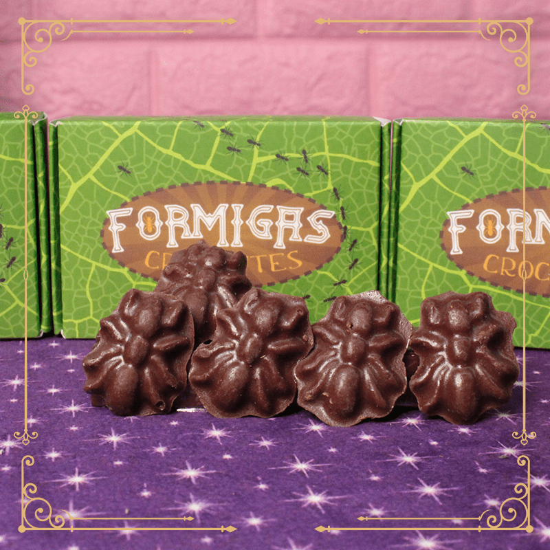 Frass de Formiga: O Guia Completo para Identificação e Controle; A Incrível Higiene das Formigas: Onde Elas Fazem Suas Necessidades?; Formigas e Pulgões: A Curiosa Relação do 'Cocô Doce'; Os Riscos Invisíveis: Como o Cocô de Formiga Afeta Sua Saúde?; Cocô de Formiga vs. Cocô de Cupim: Saiba Como Diferenciar