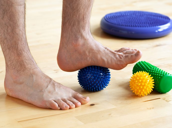 como alongar tendao de aquiles em casa corretamente