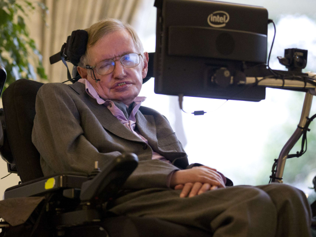 A Importância da Voz Robótica na Identidade de Stephen Hawking