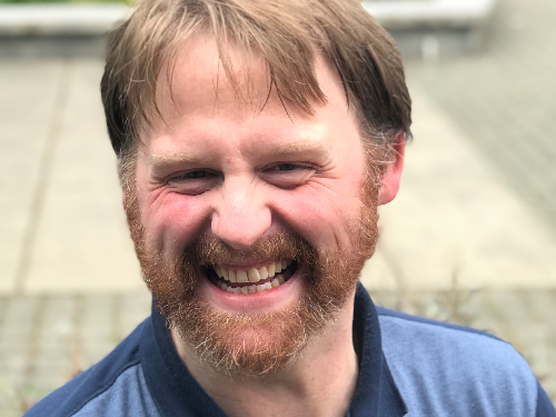 A Tragédia de David DeRosia em Woodstock '99: O Que Aconteceu?; Woodstock '99: A Morte de David DeRosia e o Processo Judicial da Família; Diário de David DeRosia: Os Últimos Dias de uma Vítima de Woodstock '99; Além da Música: Como Woodstock '99 Levou à Morte de David DeRosia por Hipertermia; Documentários de Woodstock '99: A História de David DeRosia em Foco