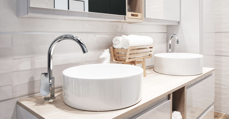 ideias decoração banheiro cuba apoio pequena