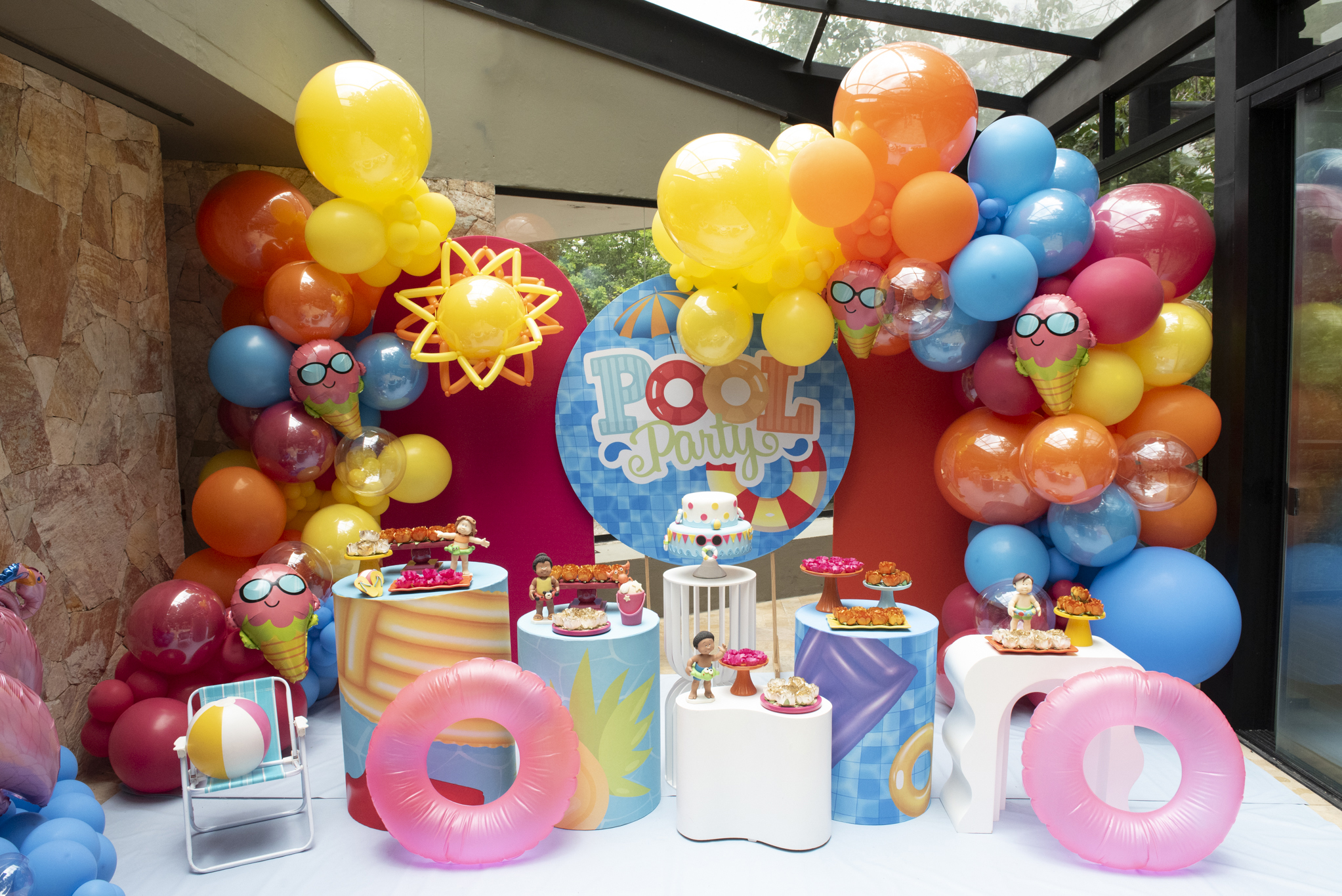 decoração de festa neon para balada