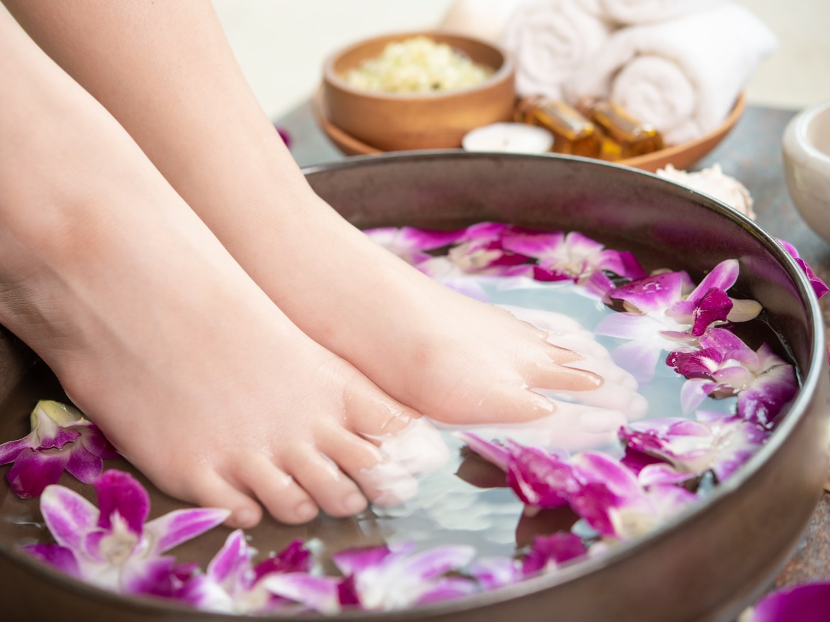 erros comuns ao cuidar dos pés com diabetes