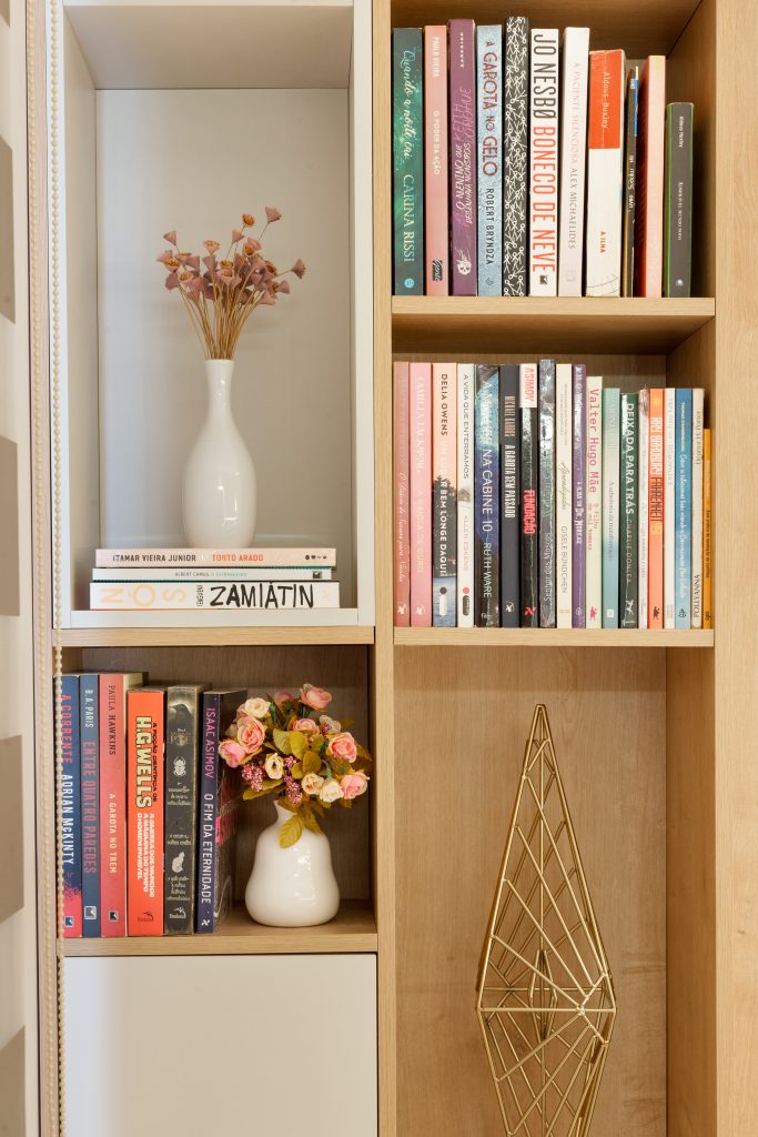 melhores estantes de livros para sala pequena