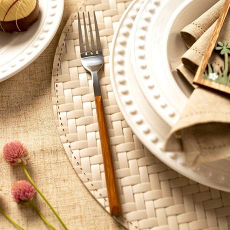 ideias de decoração de mesa com faqueiro de madeira