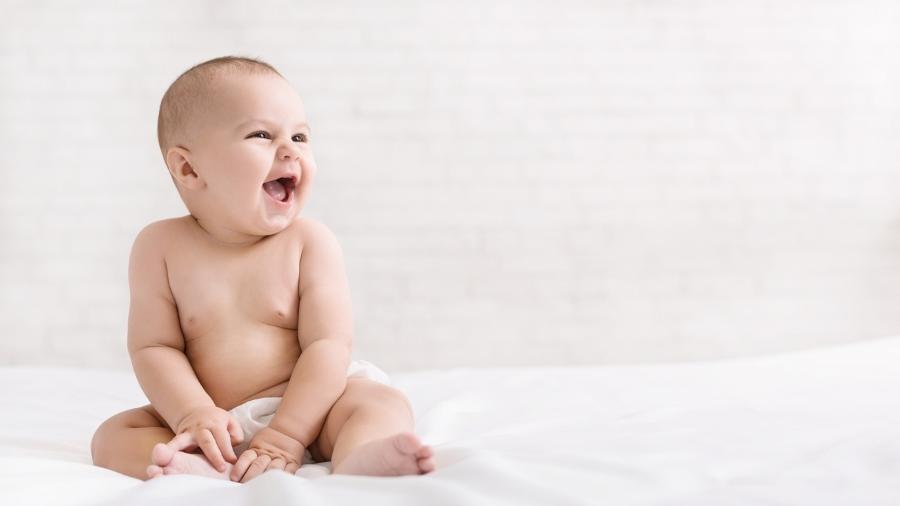 sonhar com criança brincando