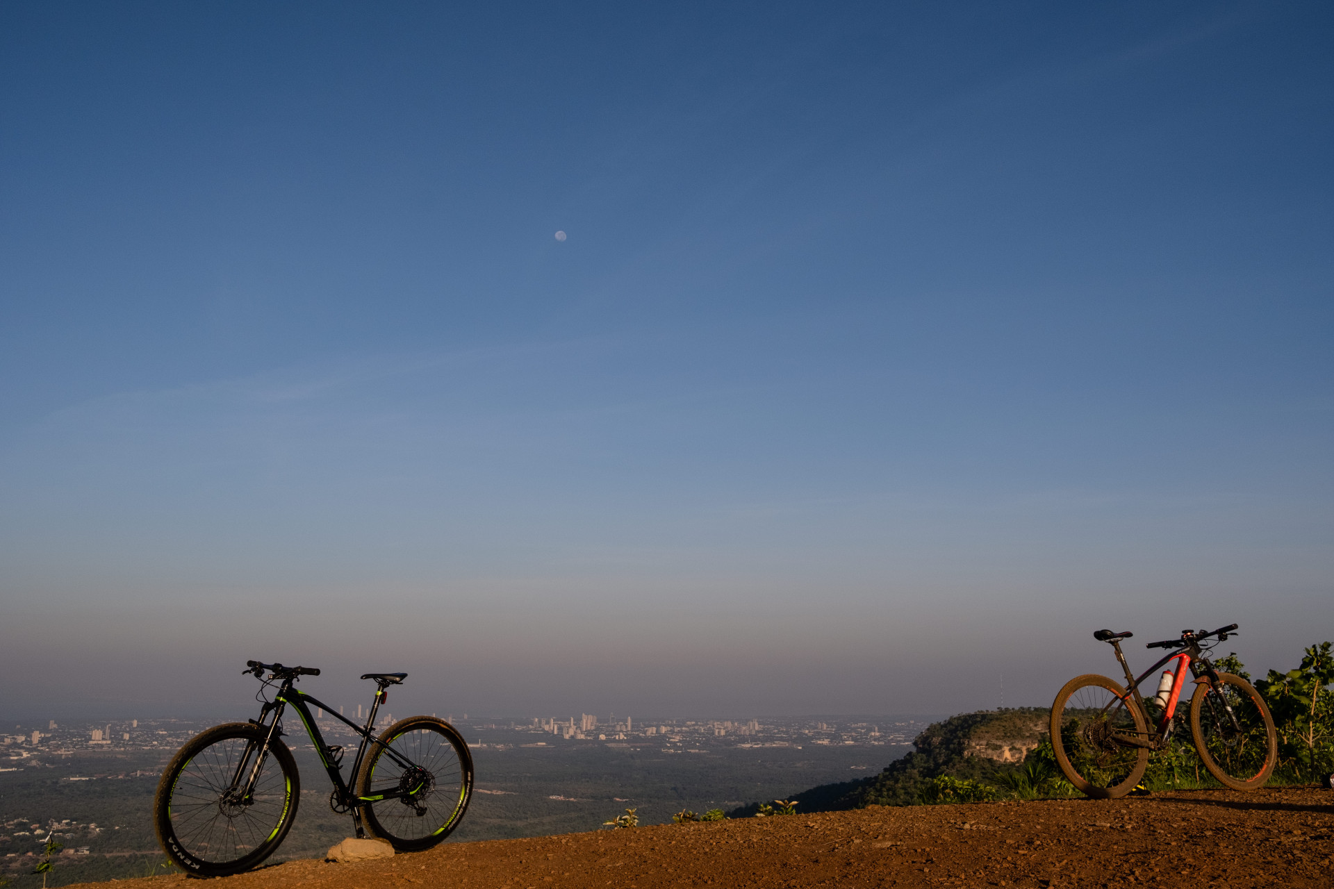 mirante serra do lajeado com trilha