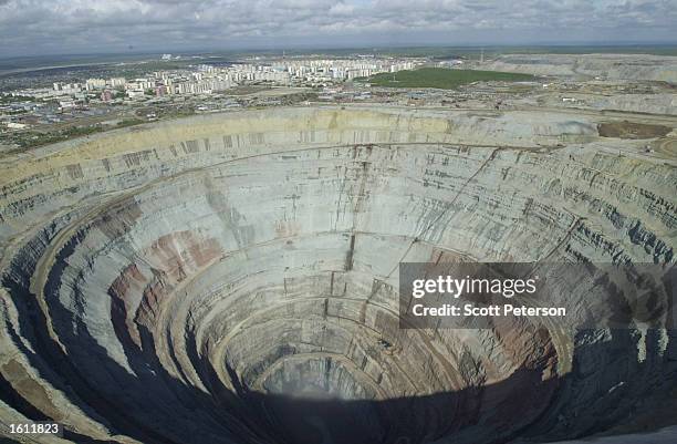 A História da ALROSA: Gigante dos Diamantes da Sibéria
