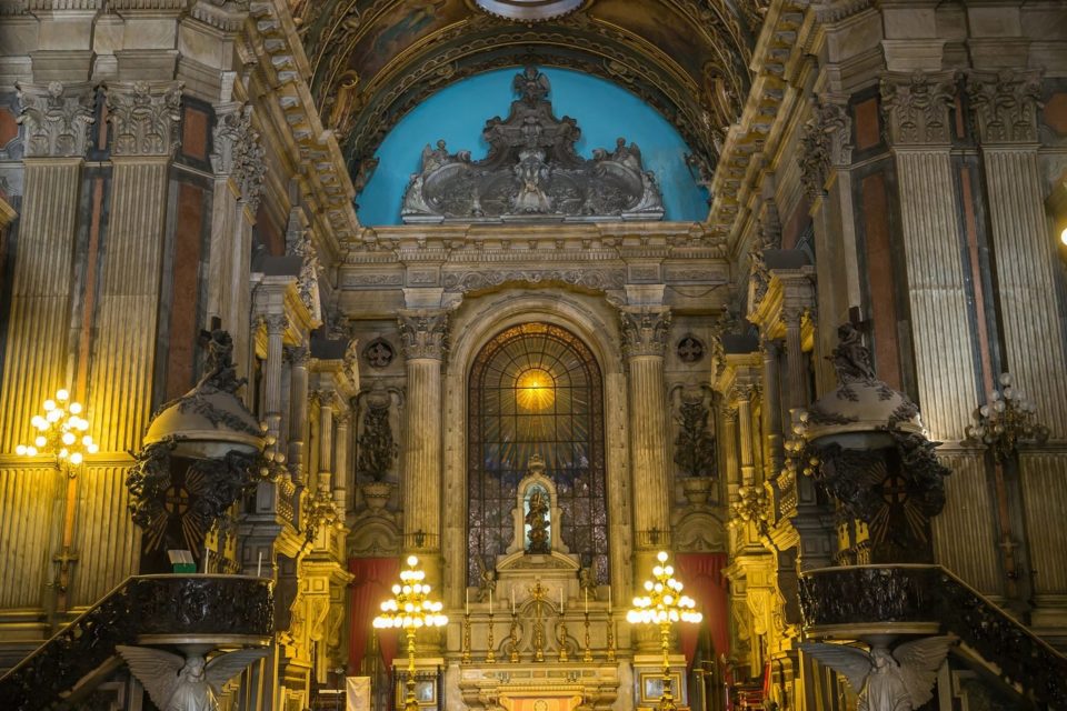 sonhar com igreja evangélica