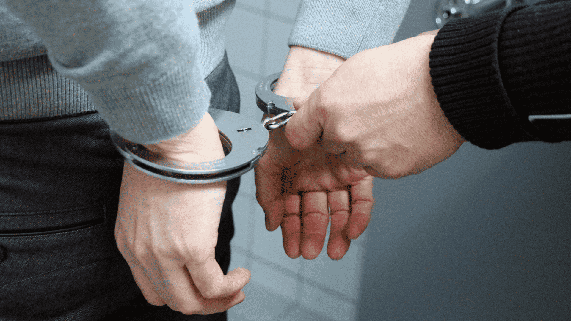 significado de sonhar com prisão pela polícia