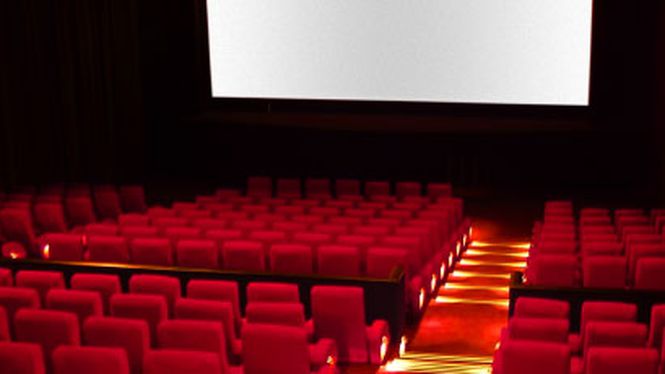 IMAX vs. Salas Comuns: Onde Sentar para a Melhor Experiência