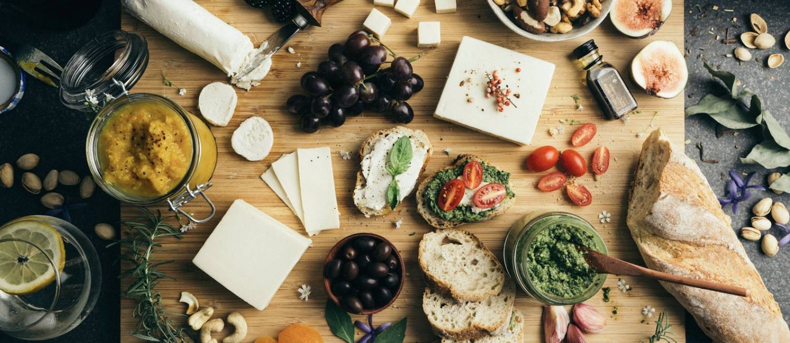 Receitas de queijos veganos caseiros: Opções fáceis e saborosas