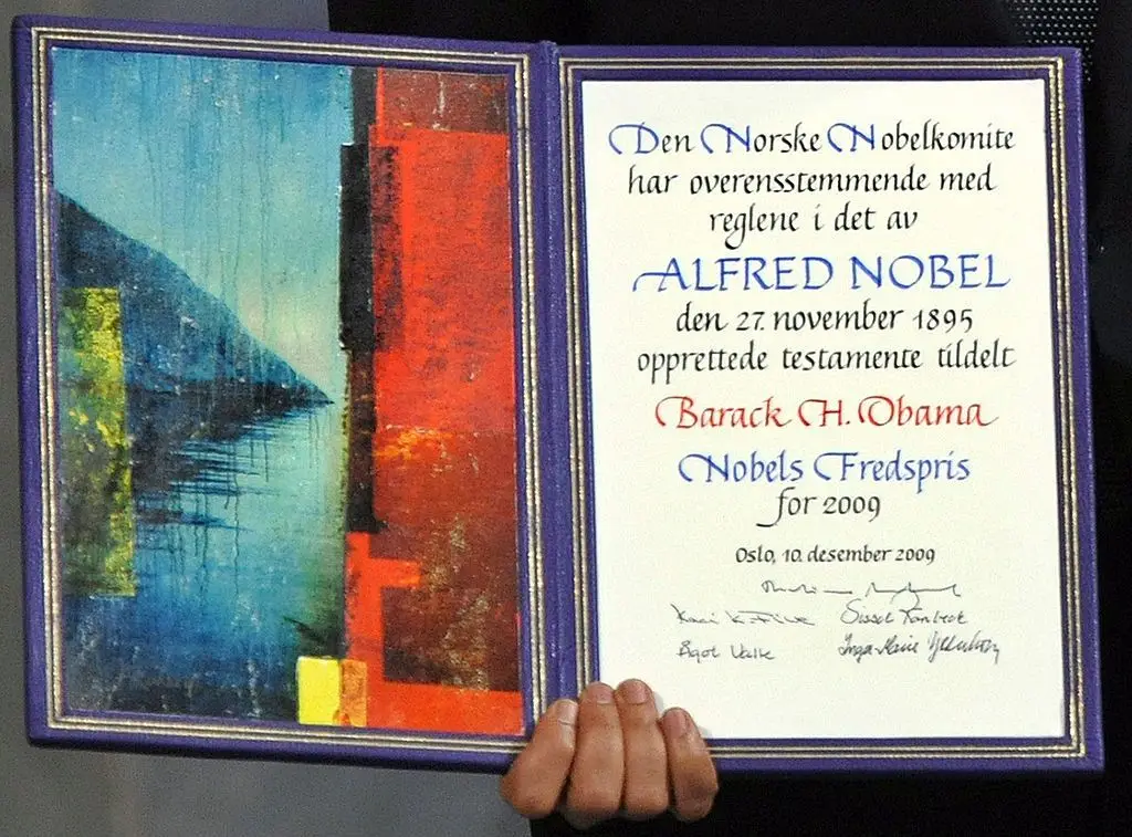 5 ideias de títulos:
1. O Legado do Escritório Nansen: Vencedor do Nobel da Paz de 1938
2. 1938: Um Ano de Contradições - Hitler e o Nobel da Paz
3. A Missão Humanitária que Conquistou o Nobel: A História do Escritório Nansen
4. Por que o Escritório Nansen Ganhou o Nobel da Paz em 1938?
5. O Prêmio Nobel da Paz de 1938 e o Contexto Histórico da Época