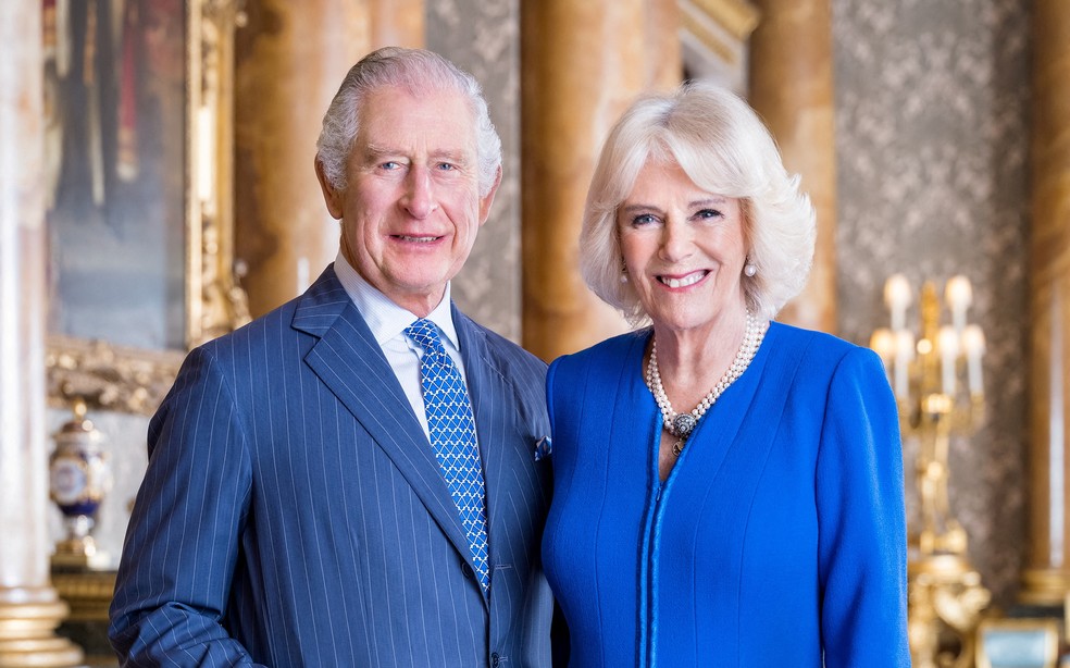 A Trajetória Completa da Rainha Camilla: De Camilla Parker Bowles à Coroação; Os Segredos da Dieta e Estilo de Vida da Rainha Camilla; Saúde da Rainha Camilla: Entenda o Diagnóstico de Infecção Pulmonar em 2024; Rainha Camilla e Rei Charles III: Uma História de Amor e Protocolo Real; Joias e Aparições: O Brilho da Rainha Camilla nos Banquetes Reais