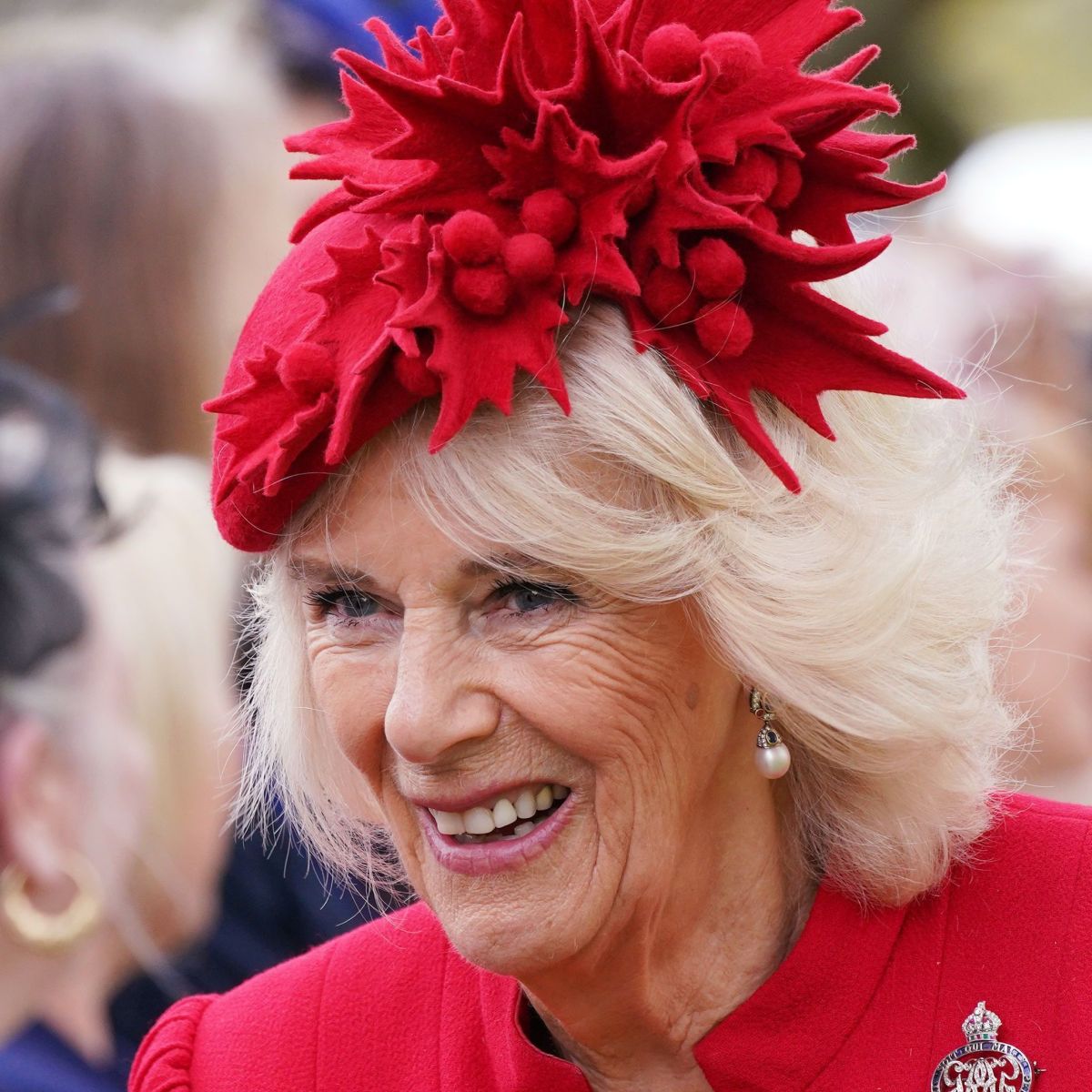 A Trajetória Completa da Rainha Camilla: De Camilla Parker Bowles à Coroação; Os Segredos da Dieta e Estilo de Vida da Rainha Camilla; Saúde da Rainha Camilla: Entenda o Diagnóstico de Infecção Pulmonar em 2024; Rainha Camilla e Rei Charles III: Uma História de Amor e Protocolo Real; Joias e Aparições: O Brilho da Rainha Camilla nos Banquetes Reais
