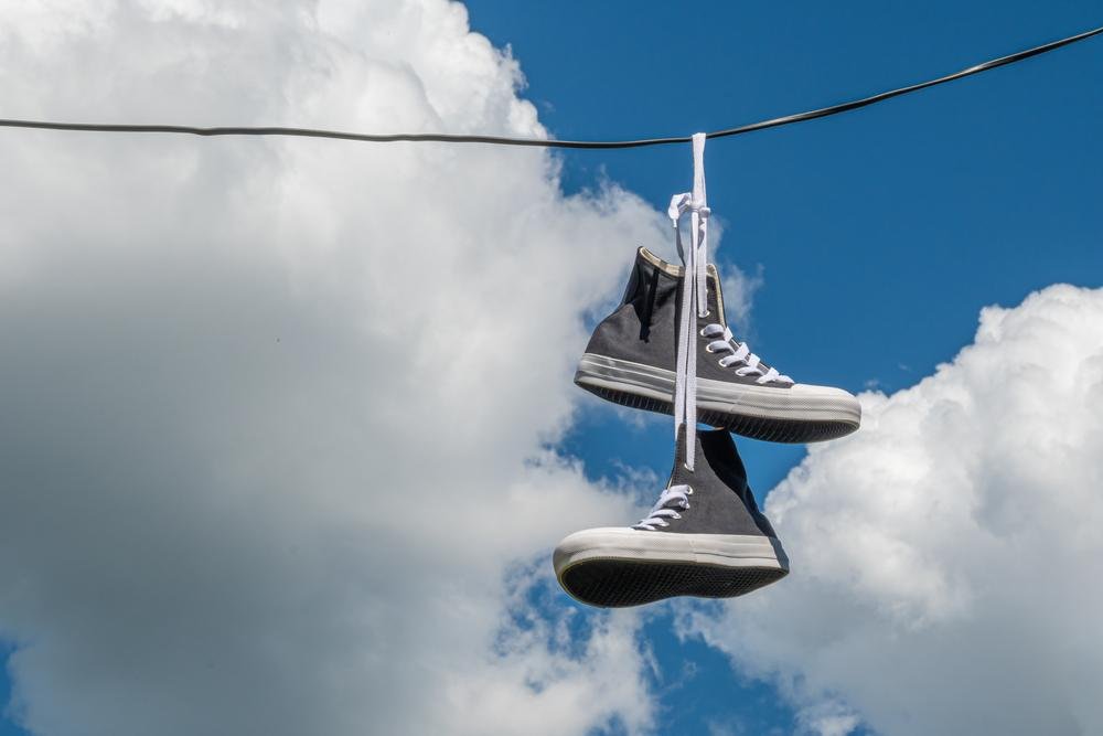 Como a Shoefiti Afeta a Segurança da Rede Elétrica?