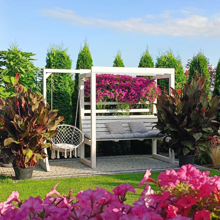 vasos de barro vs vasos de plástico para jardim