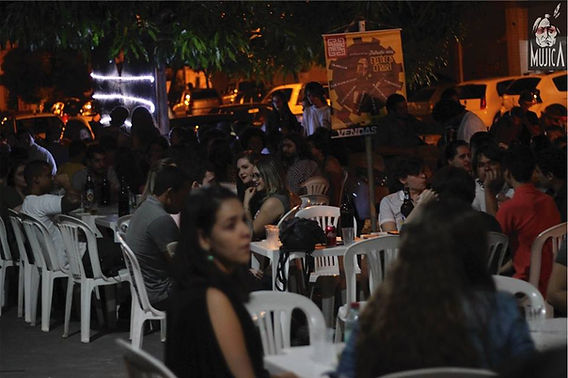melhores bares para ir com amigos em palmas