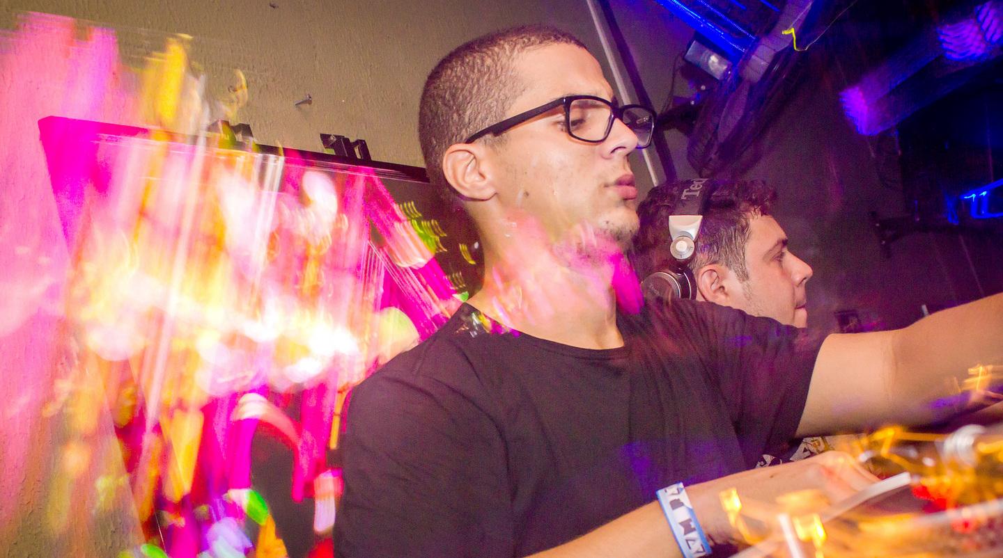 bares com música ao vivo na 104 sul palmas